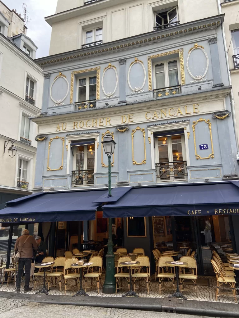 Au Rocher de Canale, Montorgueil, Paris. Discover the most charming streets in Paris at parsiansundays.com